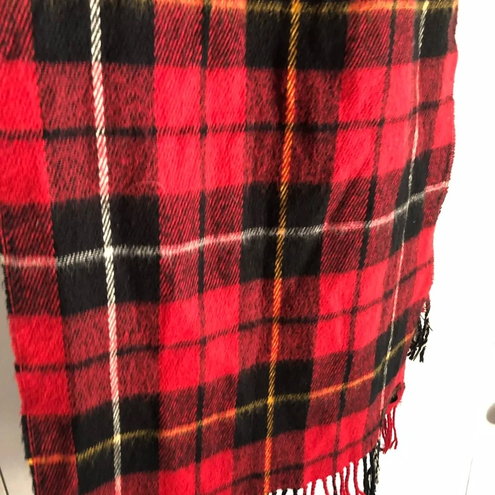 💚 5 for $15! 💚 Cozy Red Plaid Scarf for Winter